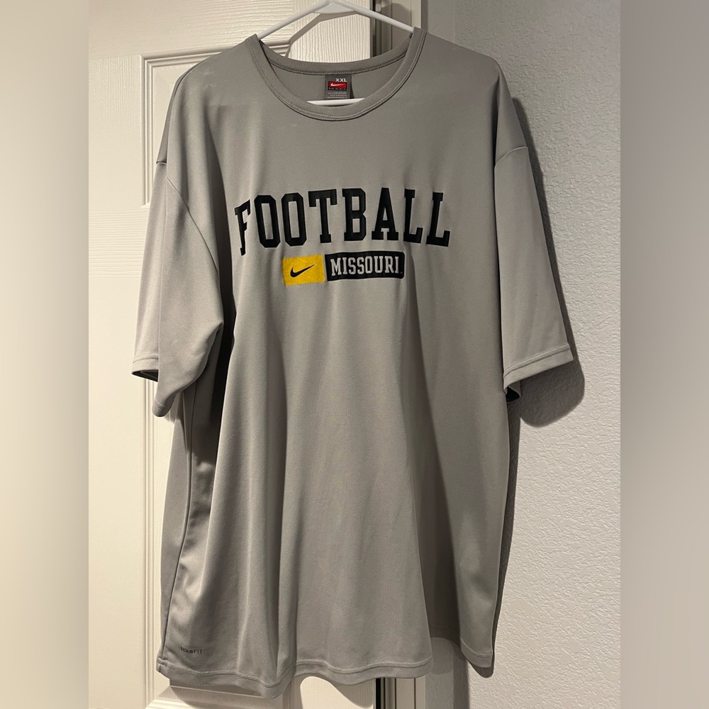 Nike Gray Short Sleeve Football Tee. New Missouri